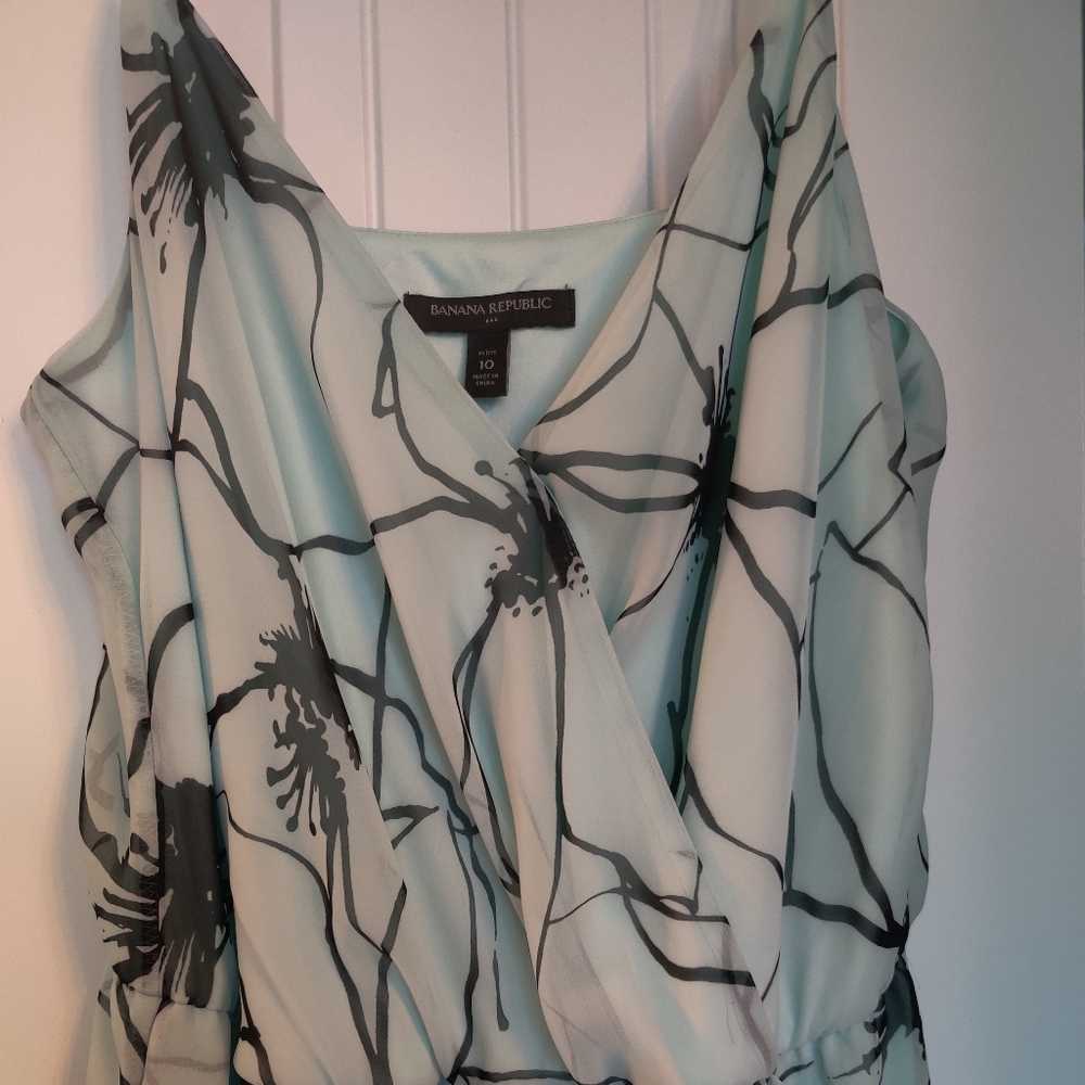 Banana Republic long, ruffled maxi dress